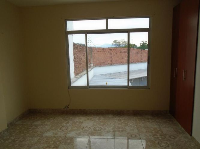 Casa de 8 alcobas en venta en Lleras Restrepo, Cúcuta, 425 m² · foto 21 de 24