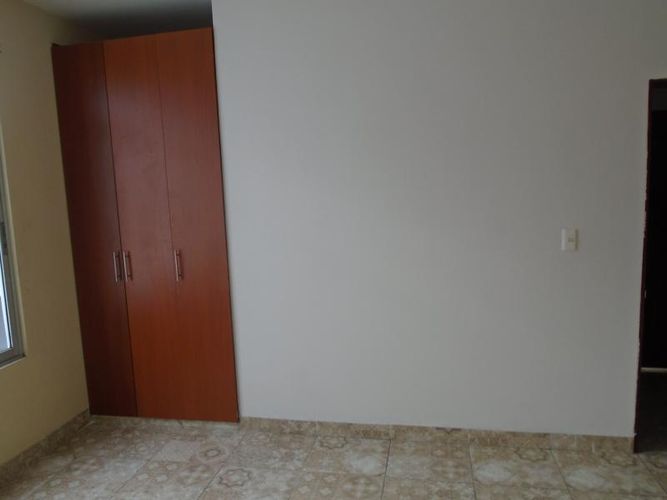 Casa de 8 alcobas en venta en Lleras Restrepo, Cúcuta, 425 m² · foto 22 de 24