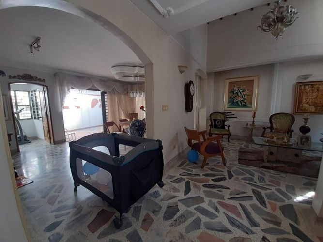 Casa de 6 alcobas en venta en La Riviera, Cúcuta, 300 m² · foto 7 de 24