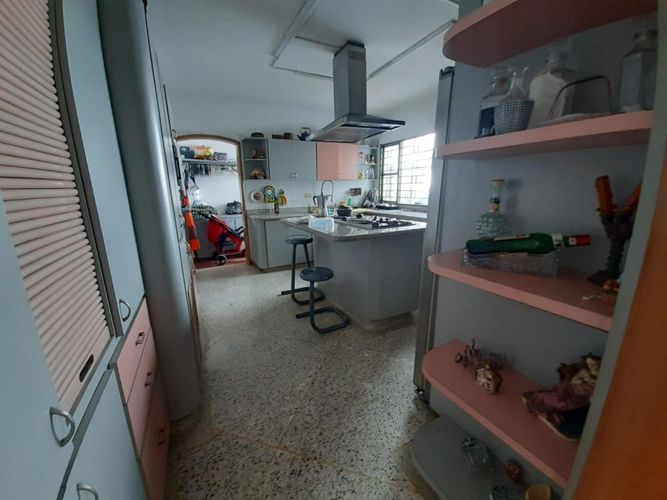 Casa de 6 alcobas en venta en La Riviera, Cúcuta, 300 m² · foto 19 de 24