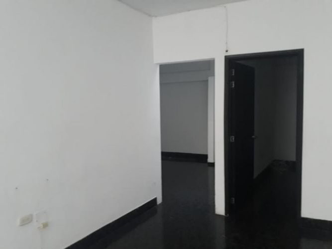 Casa de 12 alcobas en venta en Lleras Restrepo, Cúcuta, 500 m² · foto 14 de 23
