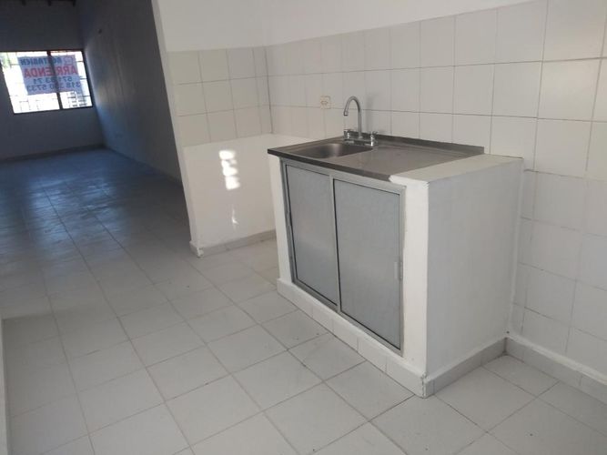 Casa de 3 alcobas en venta en Colinas De Vista Hermosa, Villa del Rosario, 84 m² · foto 3 de 10