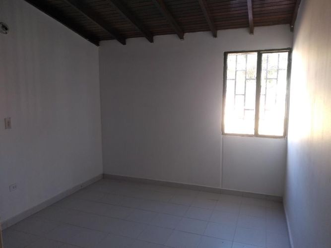 Casa de 3 alcobas en venta en Colinas De Vista Hermosa, Villa del Rosario, 84 m² · foto 9 de 10