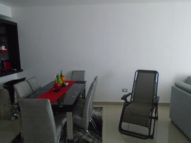 Casa de 4 alcobas en venta en Colinas De Vista Hermosa, Villa del Rosario, 252 m² · foto 2 de 24