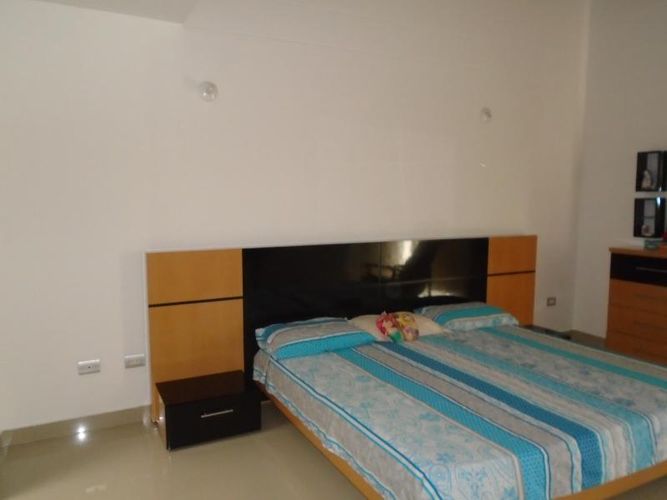 Casa de 4 alcobas en venta en Colinas De Vista Hermosa, Villa del Rosario, 252 m² · foto 13 de 24