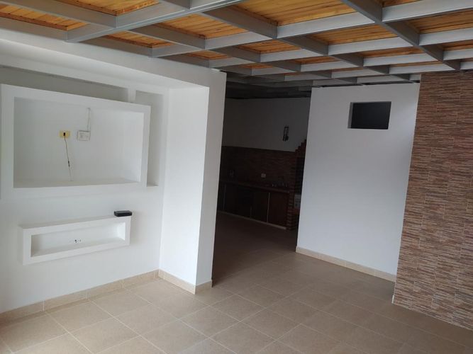 Casa de 4 alcobas en venta en Colinas De Vista Hermosa, Villa del Rosario, 145 m² · foto 3 de 24