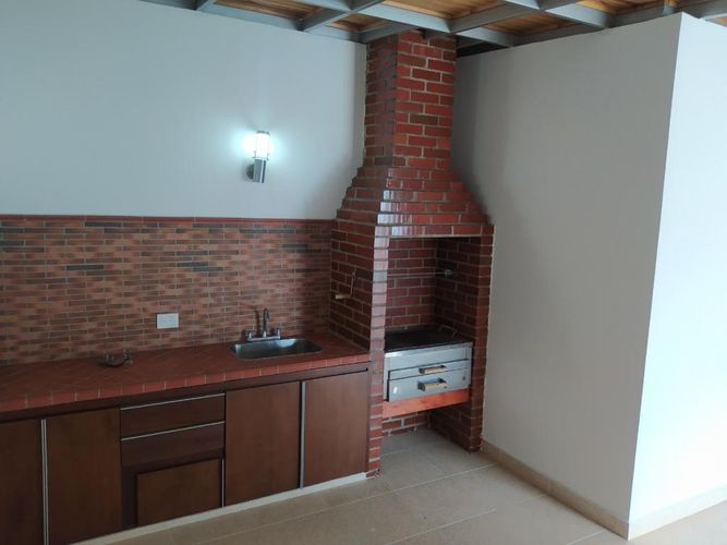 Casa de 4 alcobas en venta en Colinas De Vista Hermosa, Villa del Rosario, 145 m² · foto 13 de 24