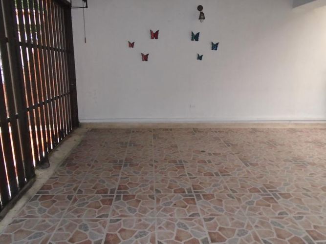 Casa en venta en La Riviera, Cúcuta · foto 2 de 24
