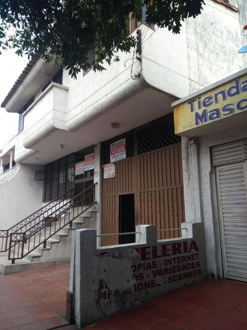 Casa de 5 alcobas en venta en Popular, Cúcuta, 300 m² · foto 2 de 3