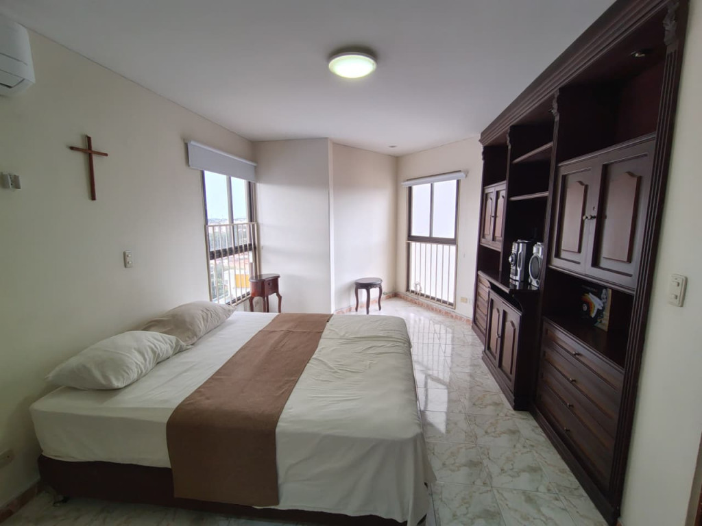 Apartamento en venta en Quinta Bosch, Cúcuta · foto 3 de 24