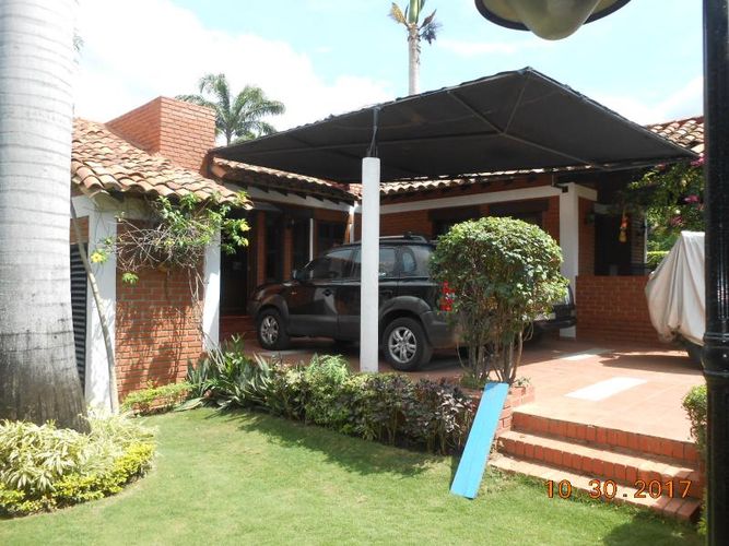 Casa en venta en La Riviera, Cúcuta · foto 3 de 24