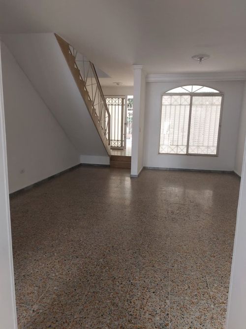 Casa de 3 alcobas en venta en Popular, Cúcuta, 298 m² · foto 14 de 24