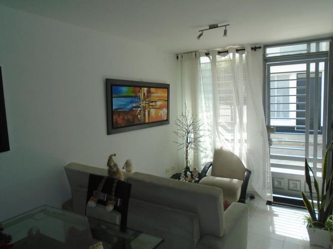 Casa de 3 alcobas en venta en Villa Antigua, Villa del Rosario, 92 m² · foto 3 de 20