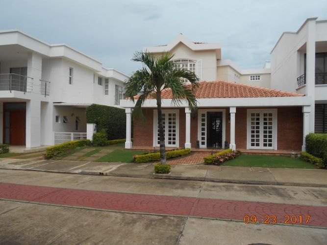 Casa en venta en Palmeras, Cúcuta · foto 2 de 24