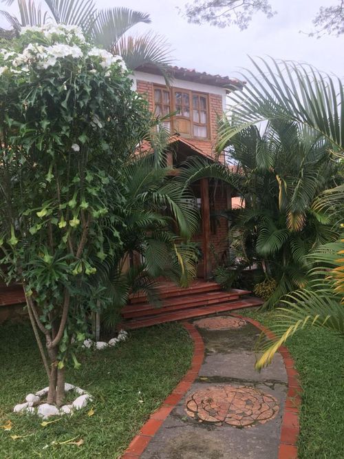 Casa de 5 alcobas en venta en California, Los Patios, 1979 m² · foto 3 de 24