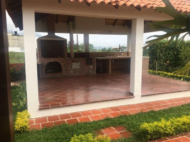 Casa de 5 alcobas en venta en California, Los Patios, 1979 m² · foto 5 de 24