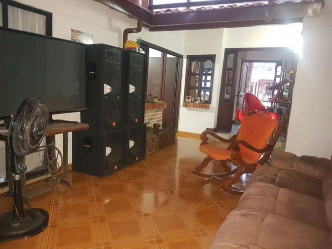 Casa de 3 alcobas en venta en Bellavista, Villa del Rosario, 300 m² · foto 3 de 21