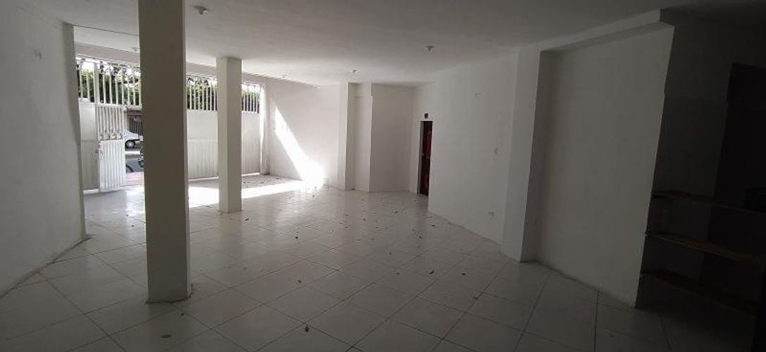 Local en venta en Lleras Restrepo, Cúcuta, 320 m² · foto 14 de 23