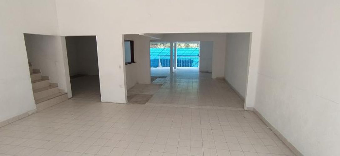 Local en venta en Lleras Restrepo, Cúcuta, 320 m² · foto 22 de 23