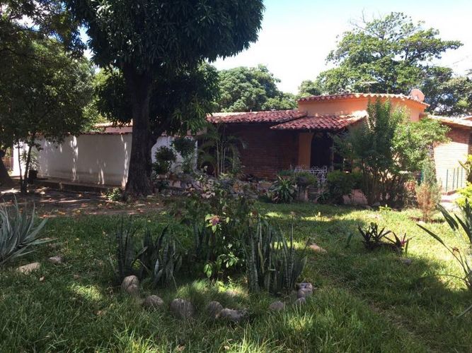 Casa de 5 alcobas en venta en Motilones, Cúcuta, 280 m² · foto 2 de 11