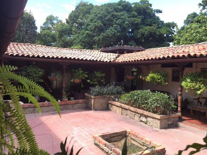 Casa de 5 alcobas en venta en Motilones, Cúcuta, 280 m² · foto 10 de 11