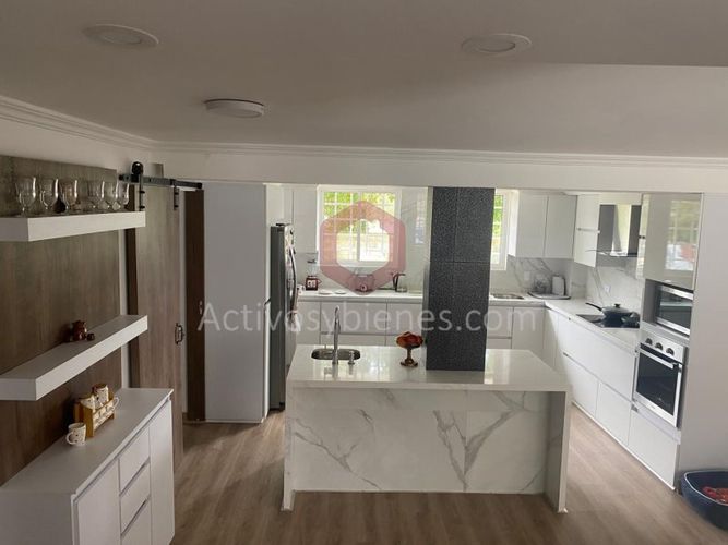 Casa de 5 alcobas en venta en Guarne, 1300 m² · foto 5 de 24