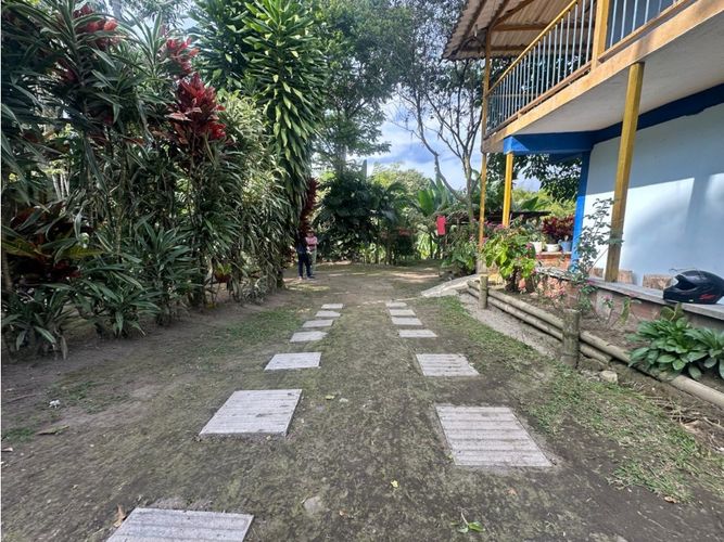 Finca en venta en Puerto Espejo, Armenia, 125 m² · foto 2 de 24