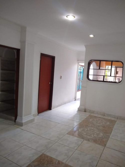 Casa de 6 alcobas en venta en Patios Centro, Los Patios, 105 m² · foto 8 de 24