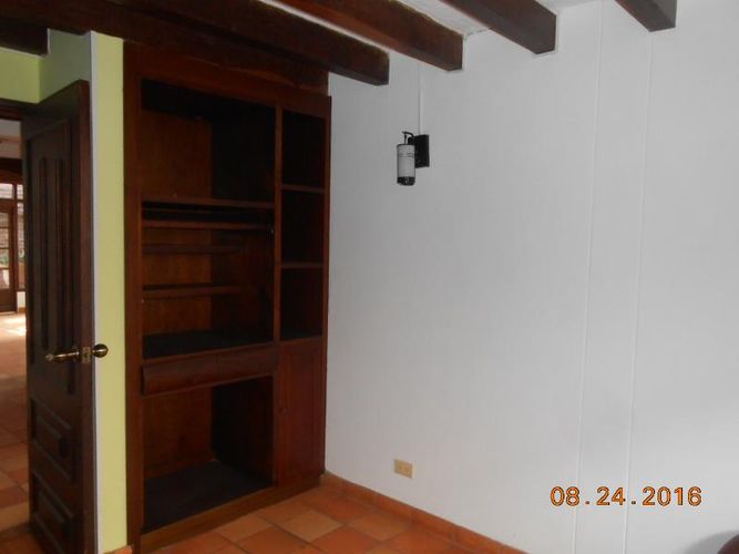 Casa de 3 alcobas en venta en Ub. Villa Camila, Los Patios, 300 m² · foto 8 de 19