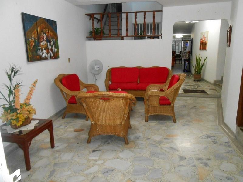 Casa en venta en Quinta Bosch, Cúcuta · foto 3 de 24