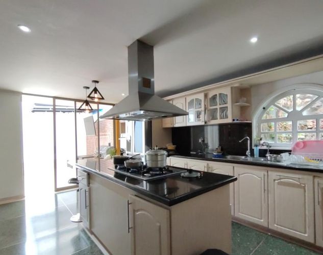 Casa de 4 alcobas en venta en Bellavista, Los Patios, 399 m² · foto 3 de 18