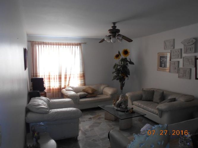 Casa de 6 alcobas en venta en La Ceiba, Cúcuta, 410 m² · foto 6 de 7