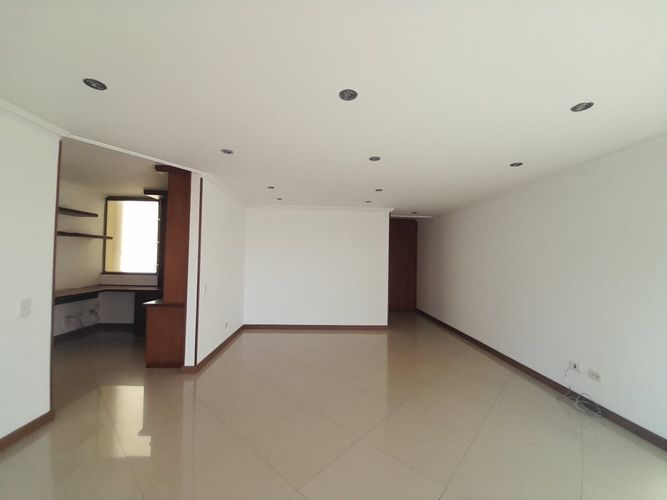 Apartamento de 3 alcobas en venta en Colina Campestre, Bogotá, 97 m² · foto 5 de 18