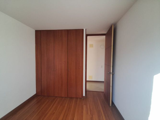 Apartamento de 3 alcobas en venta en Colina Campestre, Bogotá, 97 m² · foto 14 de 18