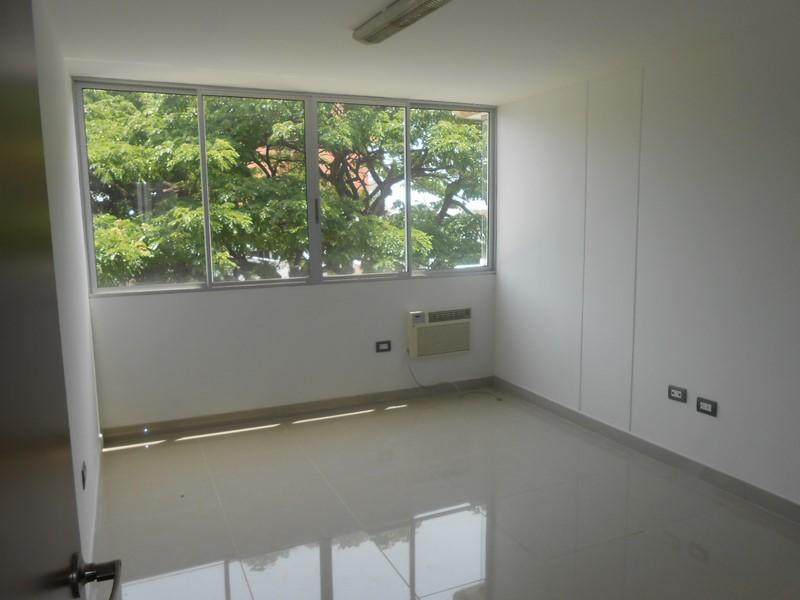 Apartamento en venta en La Riviera, Cúcuta · foto 7 de 18