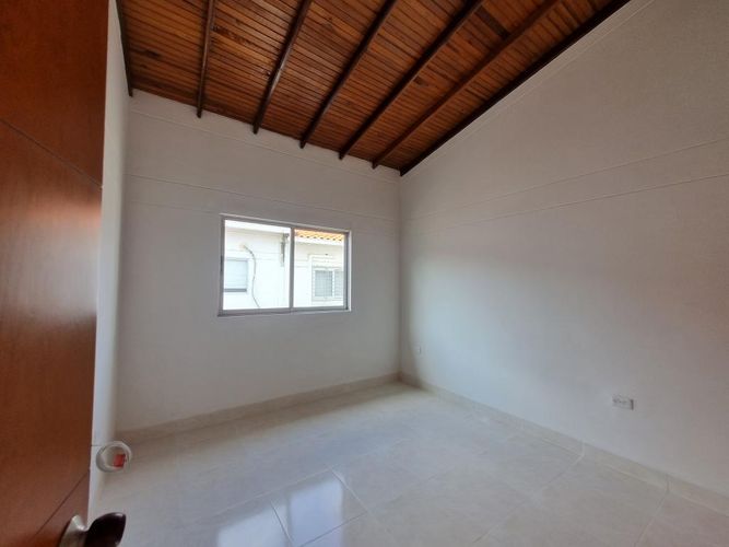 Casa de 3 alcobas en venta en La Floresta, Los Patios, 105 m² · foto 5 de 8