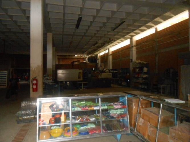Bodega en venta en La Riviera, Cúcuta, 1700 m² · foto 4 de 11