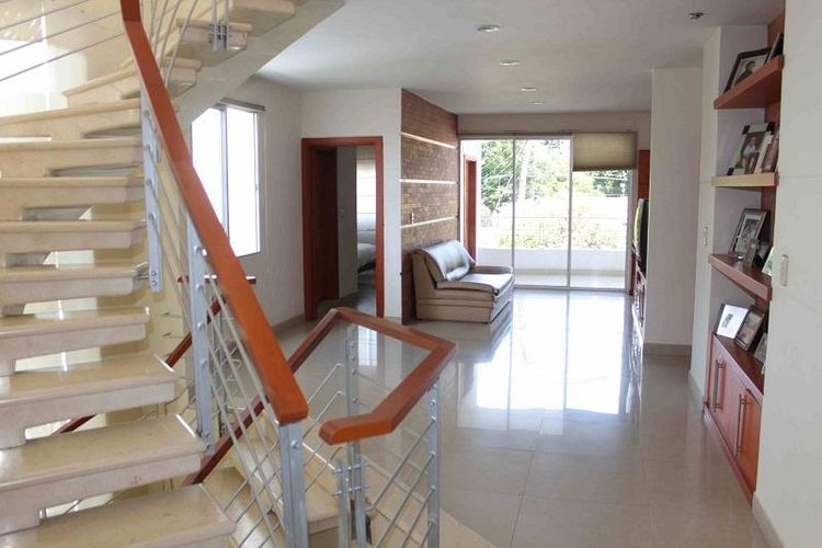 Casa de 5 alcobas en venta en Villa Antigua, Villa del Rosario, 450 m² · foto 3 de 24