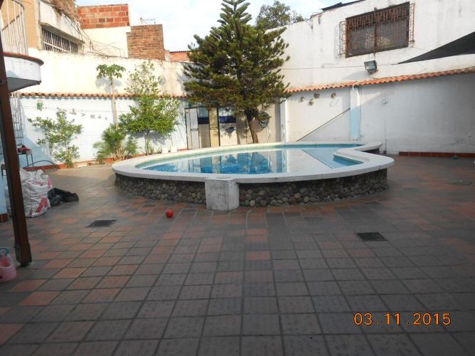 Casa de 6 alcobas en venta en Lleras Restrepo, Cúcuta, 472 m² · foto 5 de 23
