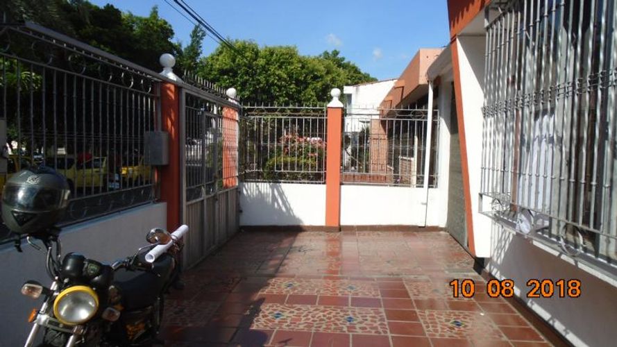 Casa de 6 alcobas en venta en La Ceiba, Cúcuta, 252 m² · foto 2 de 24