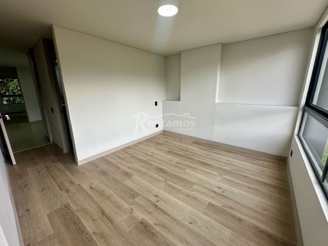 Apartamento de 3 alcobas en venta en El Tesoro, Medellín, 230 m² · foto 15 de 21
