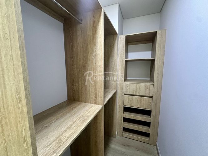 Apartamento de 3 alcobas en venta en El Tesoro, Medellín, 230 m² · foto 17 de 21
