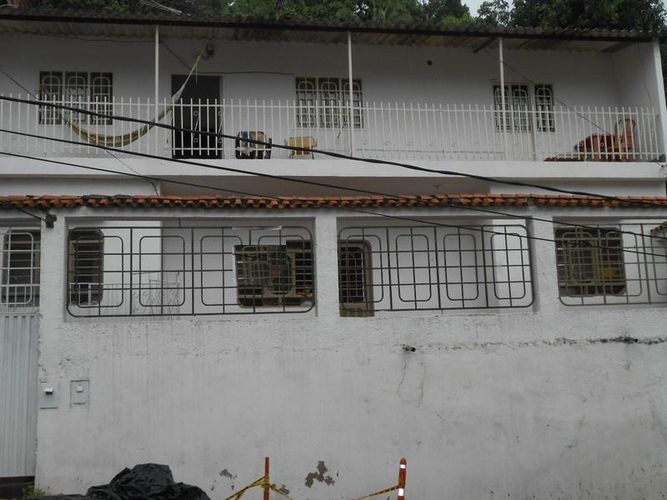 Casa de 7 alcobas en venta en San Mateo, Cúcuta, 192 m² · foto 2 de 7