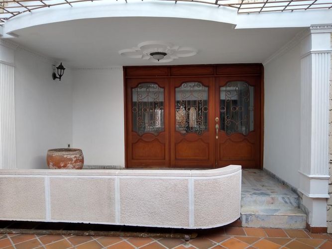 Casa en venta en Quinta Oriental, Cúcuta · foto 2 de 24