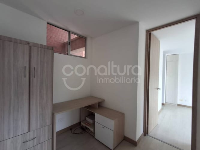 Apartamento de 3 alcobas en venta en Suramérica, Medellín, 82 m² · foto 11 de 24