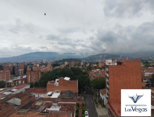 Apartamento de 3 alcobas en venta en Belén Rosales, Medellín, 210 m² · foto 8 de 11