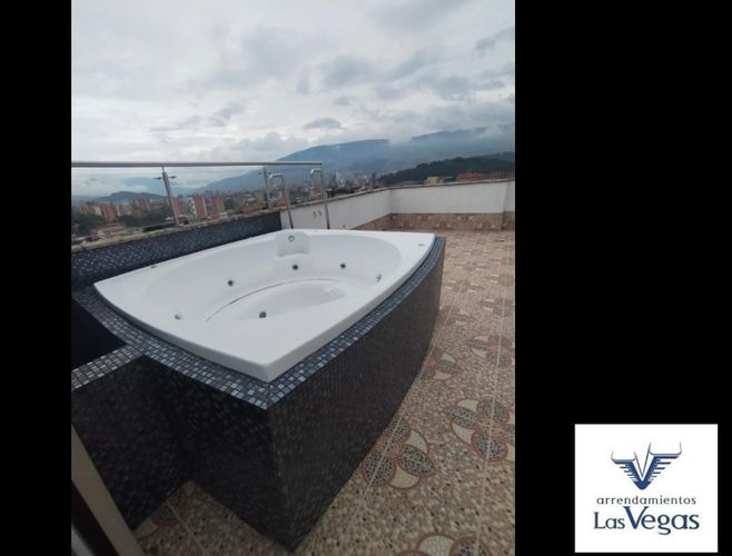 Apartamento de 3 alcobas en venta en Belén Rosales, Medellín, 210 m² · foto 11 de 11