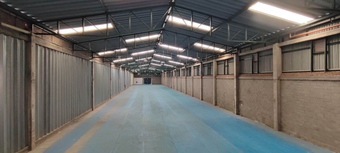 Bodega en arriendo en Mosquera, 2060 m² · foto 2 de 14