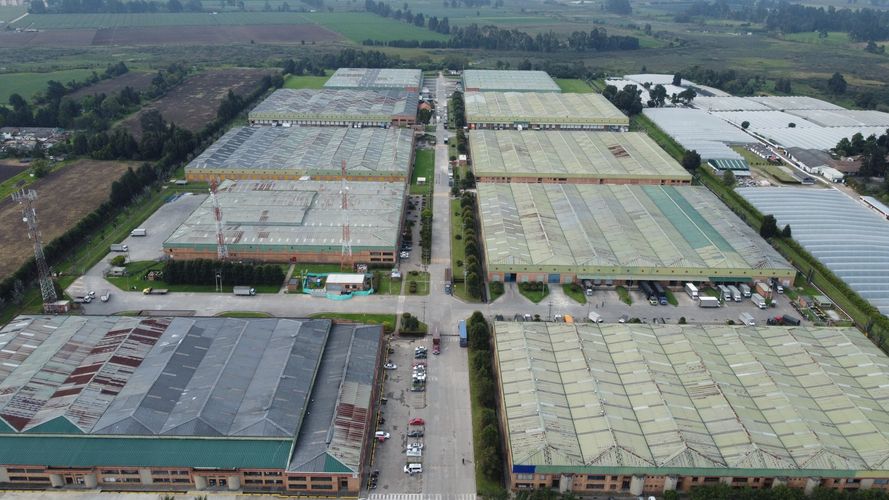 Bodega en arriendo en Mosquera, 2060 m² · foto 13 de 14