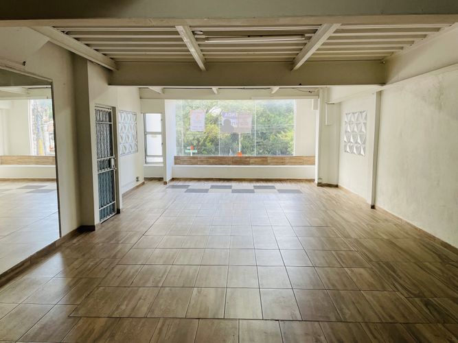 Local en arriendo en Belen La Palma, Medellín, 120 m² · foto 2 de 9